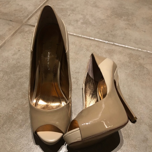 BCBGeneration Liberty Pump - Picture 9 of 11